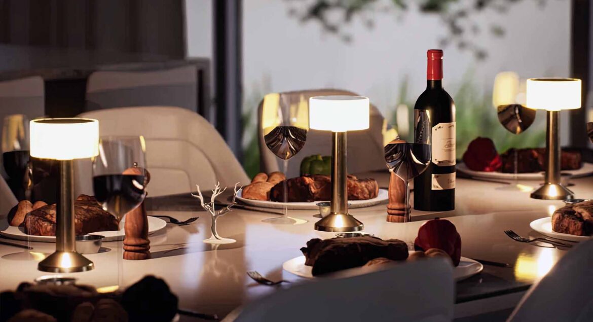 Halo-Cordless_Table_Lamp-Gold_color_of_product-Warm_light-Midrange-Large_dining_table_in_living_room-Evening_322
